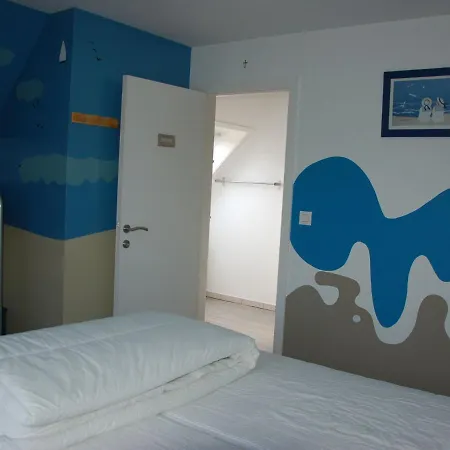 Quaint Holiday In With Swimming Pool *