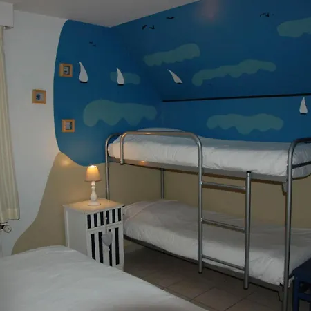 Quaint Holiday In With Swimming Pool Groffliers